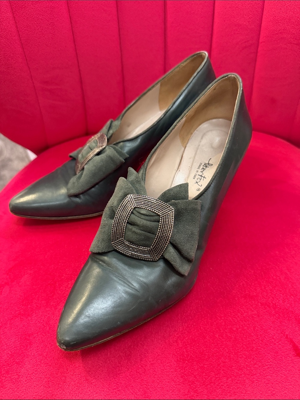 Vintage Peter Fox Green Bow Pumps with Decorative Buckle